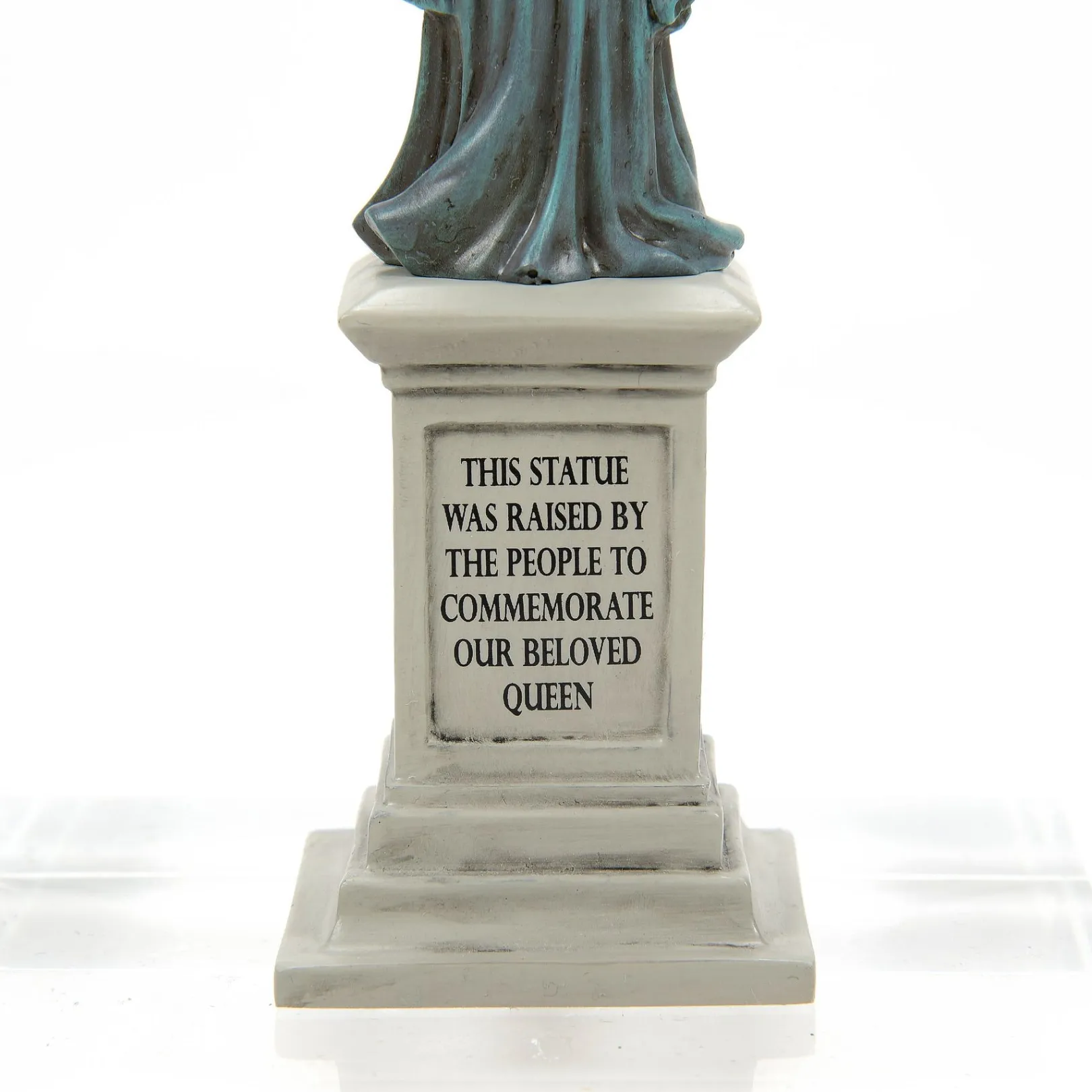 Department 56 Dickens Village Series|A Monument For Her Majesty